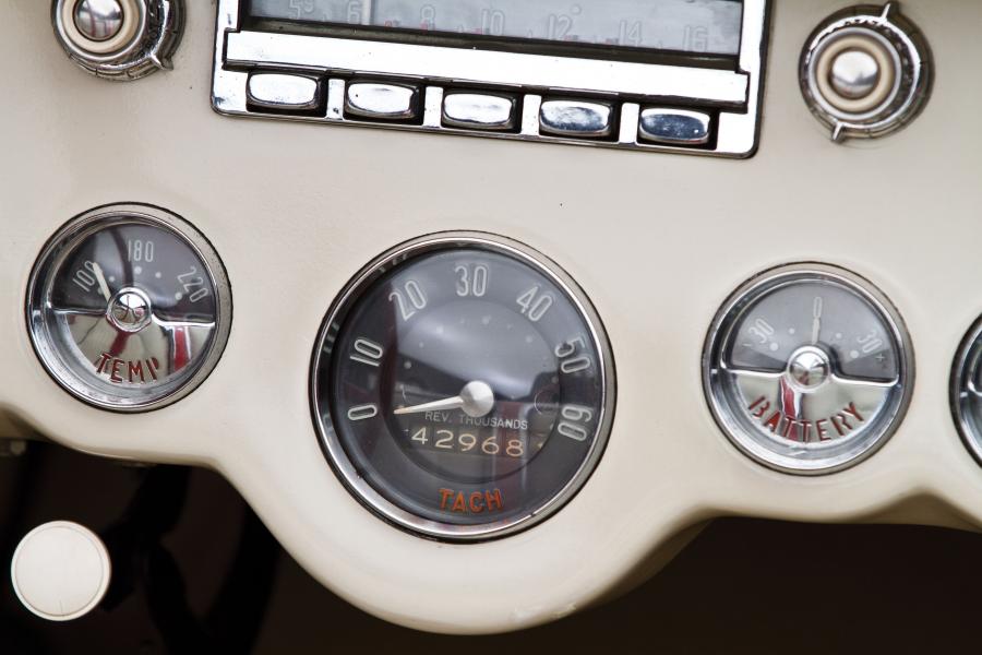  Chevrolet Corvette Roadster 1955 года  (фото 16 из 26)